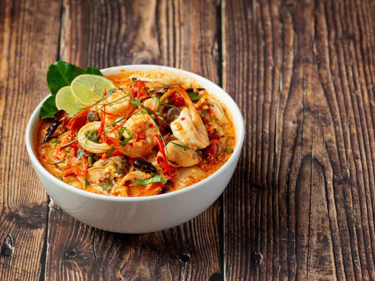 Thai soup bowl from the Nooshi kitchen at Imperial Kitchen Kowdiar, Thai food in Trivandrum